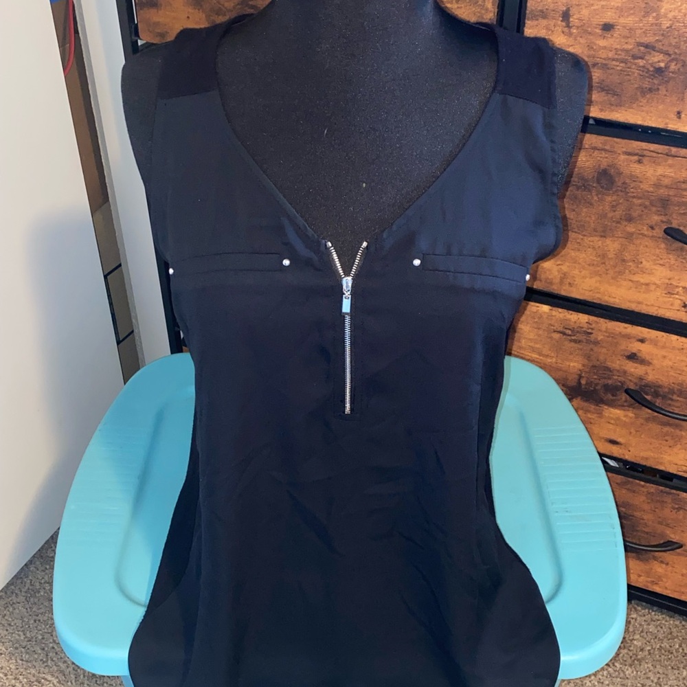 Black Sleeveless Camisole with Zipper